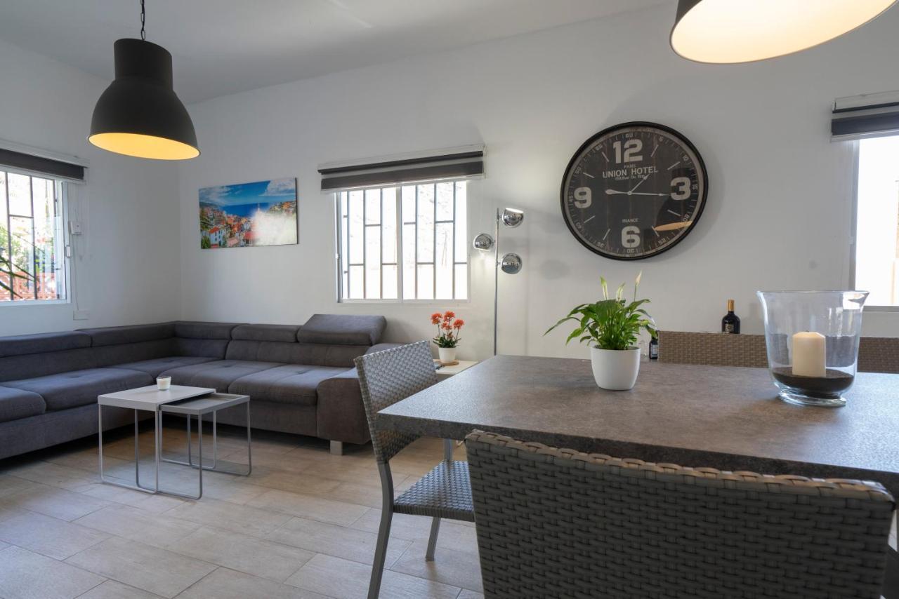 Spacious House With Huge Terrace Facing The Sea Bocacangrejo Екстер'єр фото